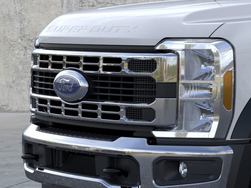 2025 Ford F-550 Super Duty Chassis Cab XL - Photo 40