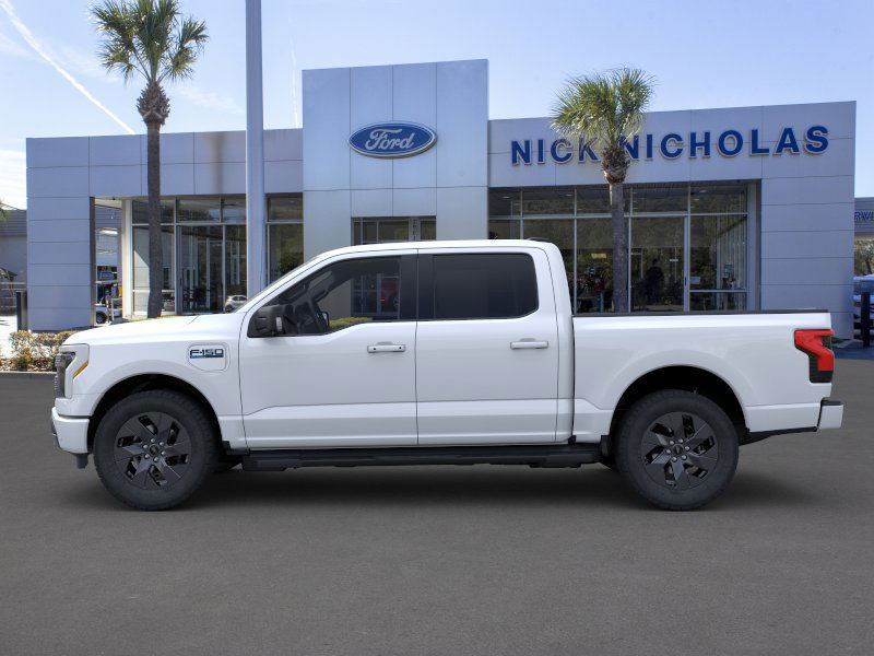 2025 Ford F-150 Lightning photo 3