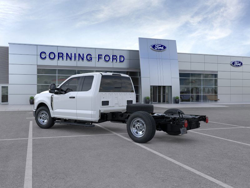 2025 Ford F-350 XL photo 4