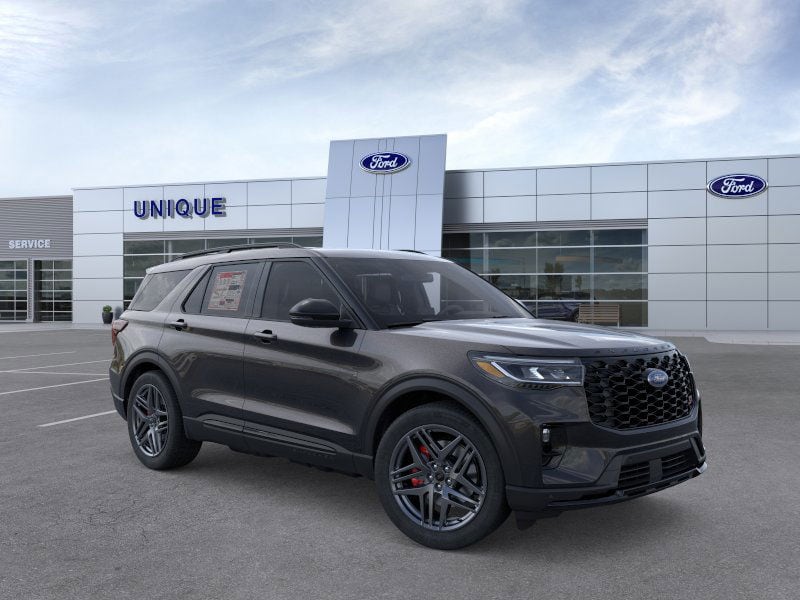 2025 Ford Explorer ST photo 21