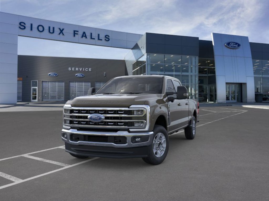 New 2026 Ford F-250 XLT Truck Crew Cab
