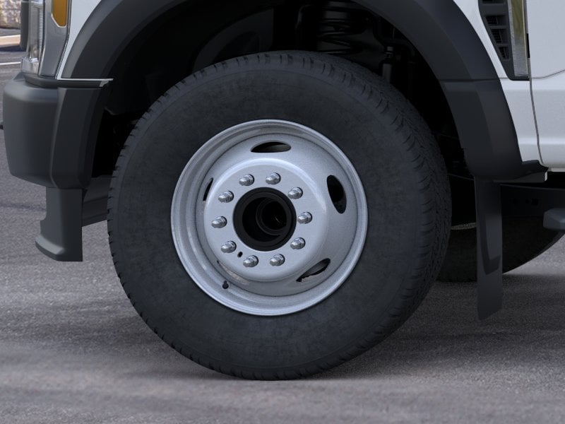 2025 Ford F-600 Super Duty Chassis Cab XL - Photo 41