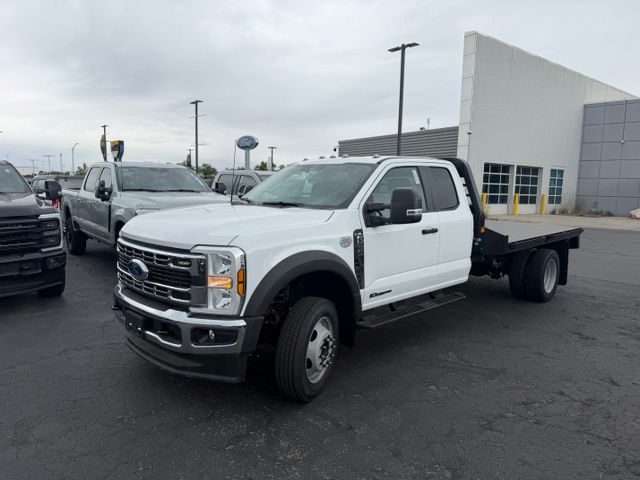 2025 Ford F-550 Super Duty Chassis Cab XL - Photo 5