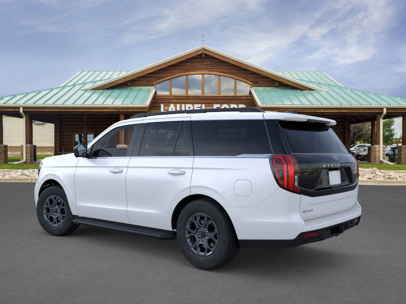 2025 Ford Expedition photo 2