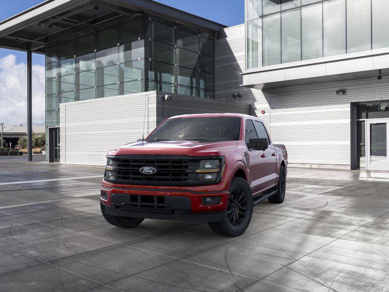 2025 Ford F-150 XLT photo 2