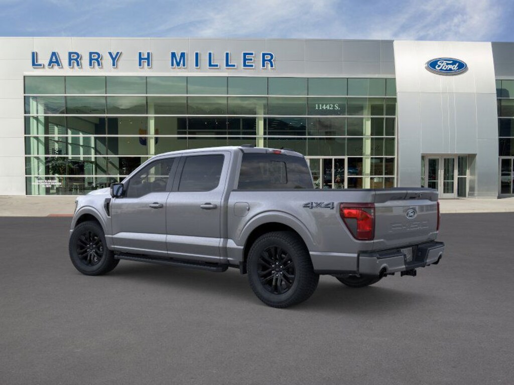 New 2025 Ford F-150 XLT 4WD SuperCrew 5-1/2' Box V6 Engine