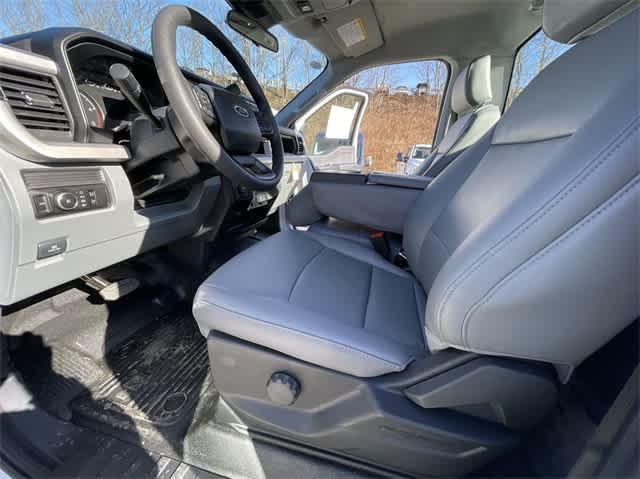 Thumbnail: 2024 Ford Econoline - 38