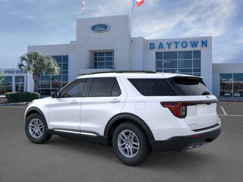 2025 Ford Explorer photo 4