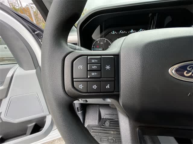 2024 Ford Econoline E-550 36