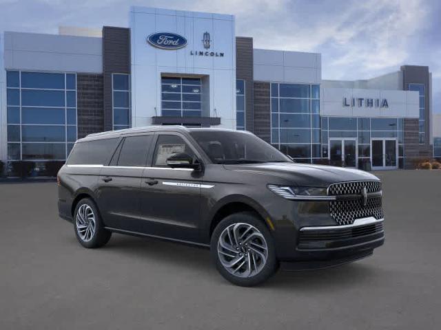 Thumbnail: 2025 Lincoln Navigator L - 30