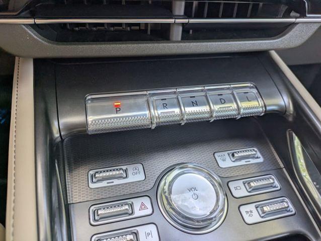 2025 Lincoln Nautilus Premiere CROSSOVERS