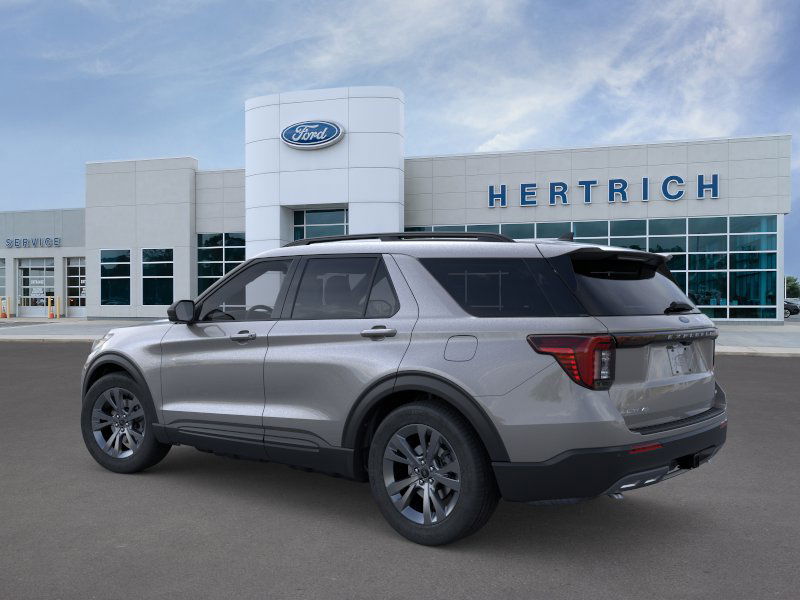 2026 Ford Explorer photo 4