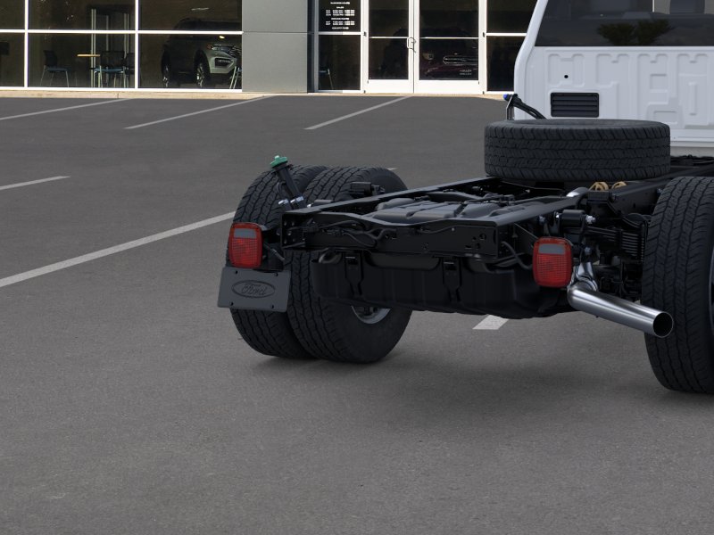 2025 Ford F-600 Super Duty Chassis Cab XL - Photo 46