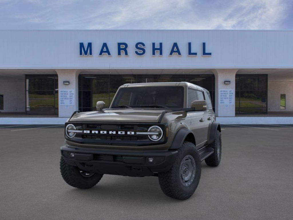 New 2025 Ford Bronco Outer Banks SUV