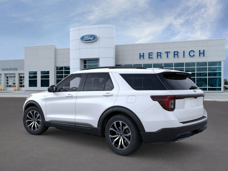 2025 Ford Explorer ST-Line photo 4
