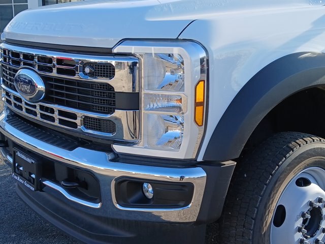 2024 Ford F-450 Super Duty Chassis Cab XL - Photo 49