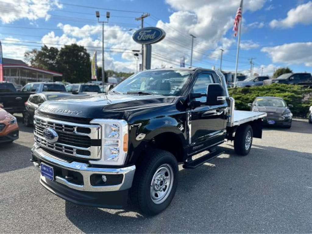 New 2023 Ford F-350 Chassis XL 4WD Reg Cab 145 WB 60 CA Truck Regular Cab