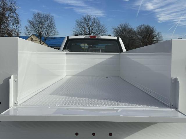 2024 Ford F-350 Super Duty Chassis Cab XL - Photo 31