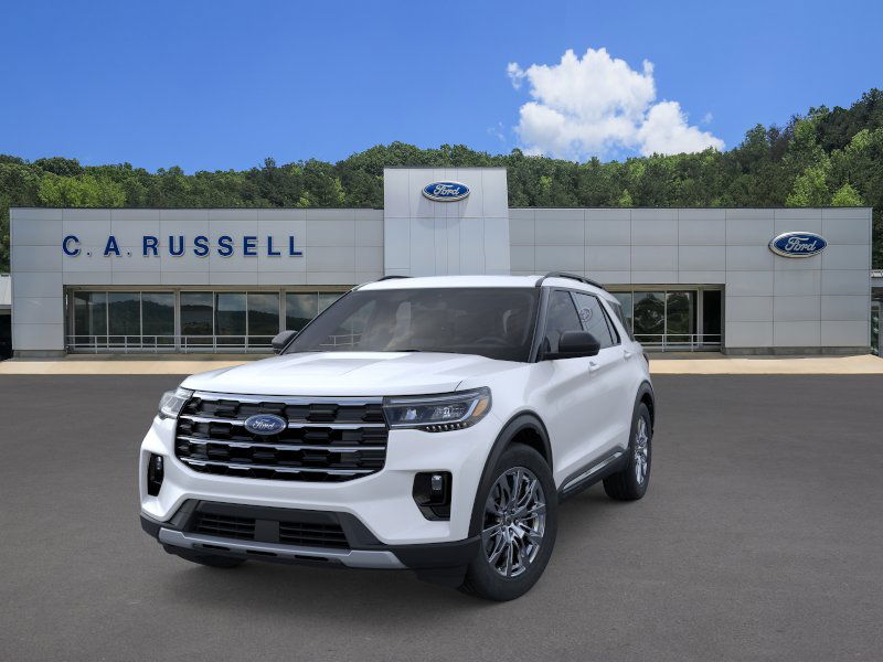 2025 Ford Explorer photo 2