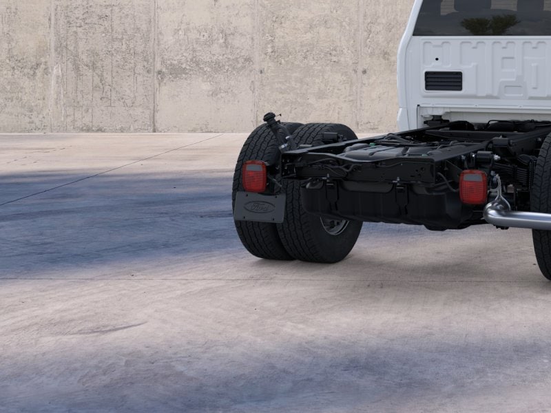 2025 Ford F-600 Super Duty Chassis Cab XL - Photo 49