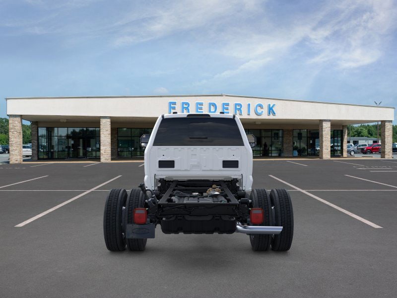 2025 Ford Super Duty F-550 DRW F-550 XL