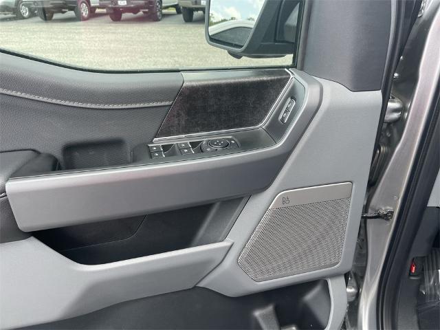 2025 Ford F-150 Lightning Flash - Photo 64