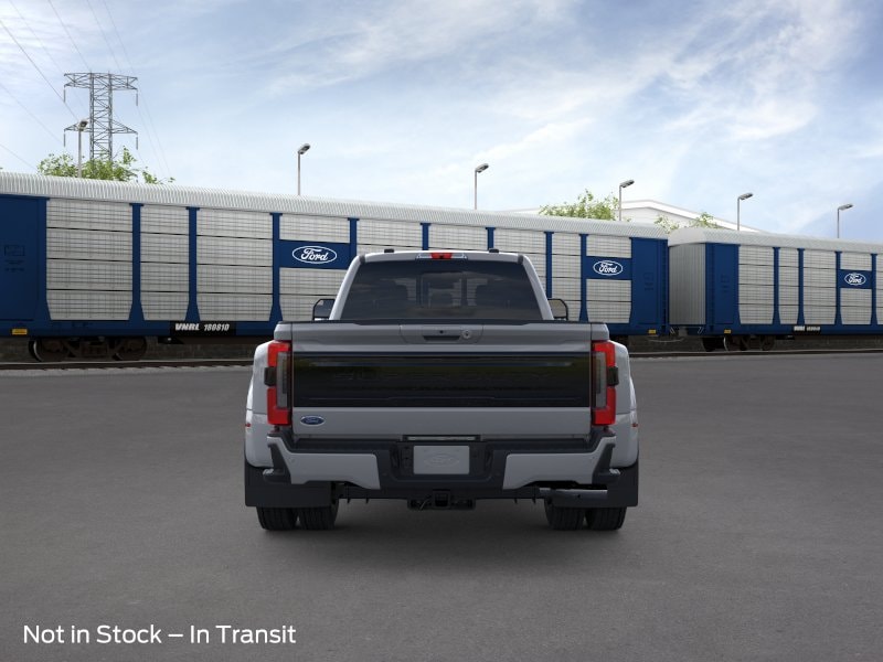 Super Duty F-450&reg; Platinum&reg;