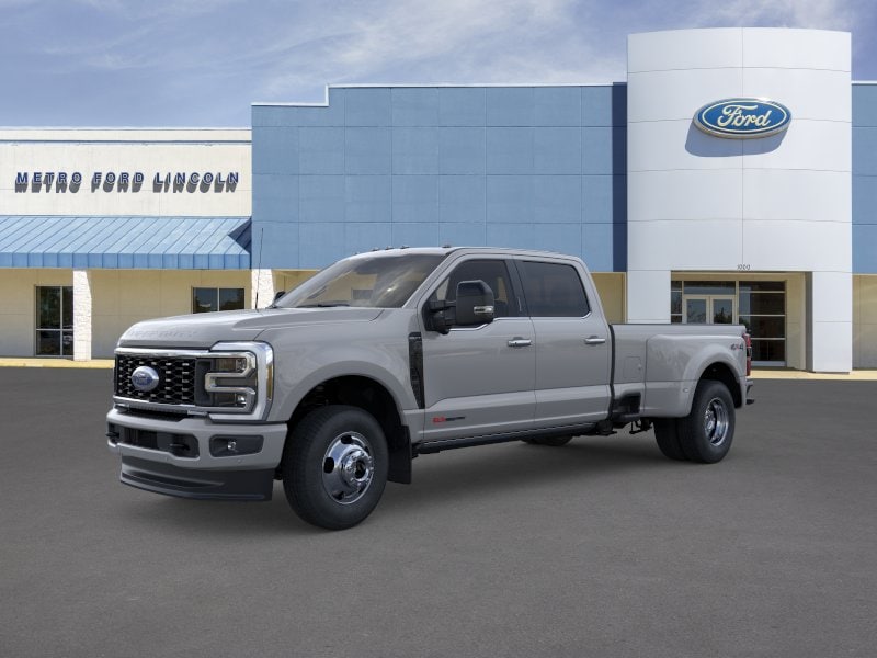 2026 Ford F-350 Platinum 4x4 Crew Cab 8' Box DRW's photo