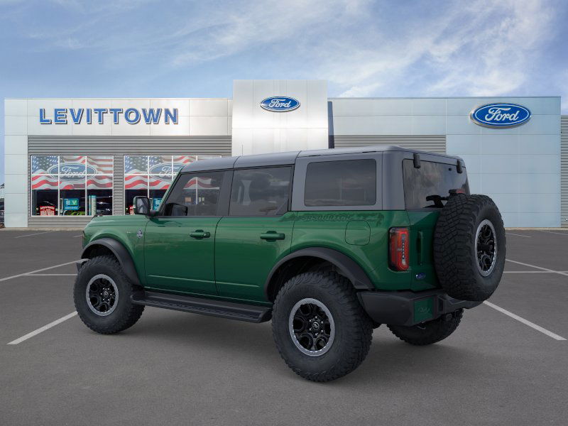 2025 Ford Bronco Outer Banks photo 2