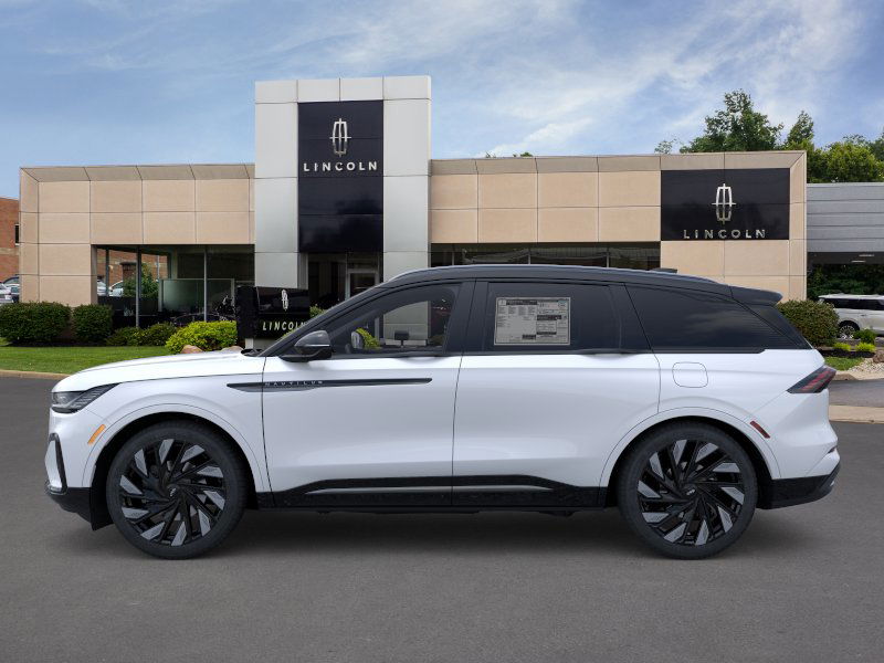 2025 Lincoln Nautilus Reserve photo 4