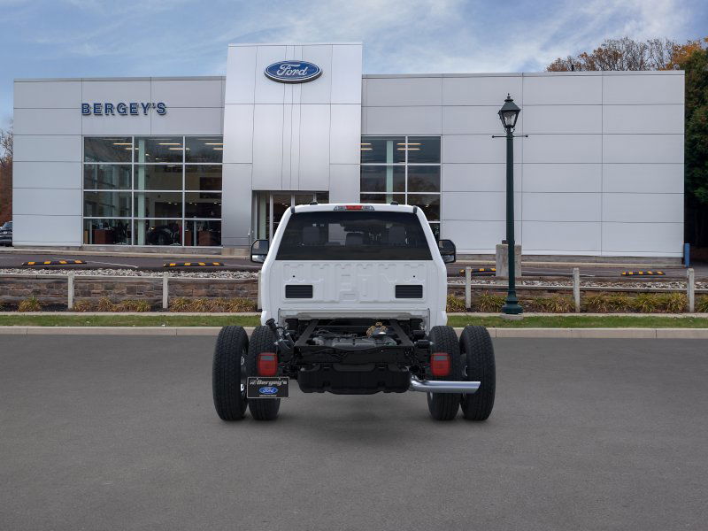 2025 Ford F-350 Super Duty Chassis Cab XL - Photo 41