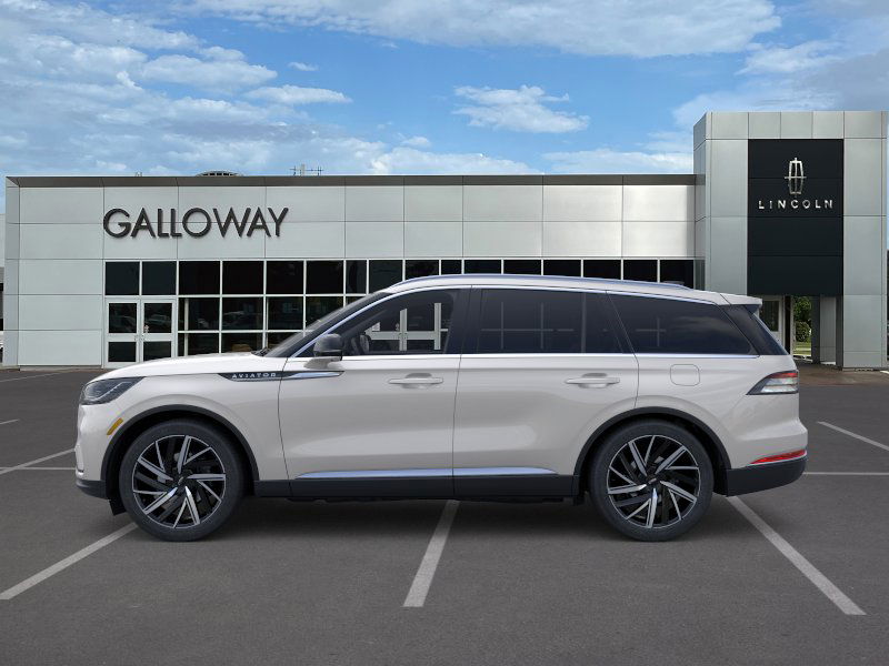 2025 Lincoln Aviator Reserve photo 2