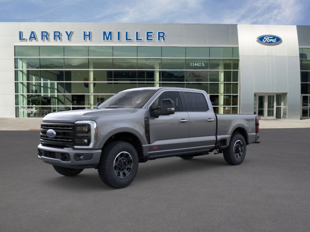 New 2026 Ford Super Duty F-350 SRW Platinum 4WD Crew Cab 6-3/4' Box V8 Engine