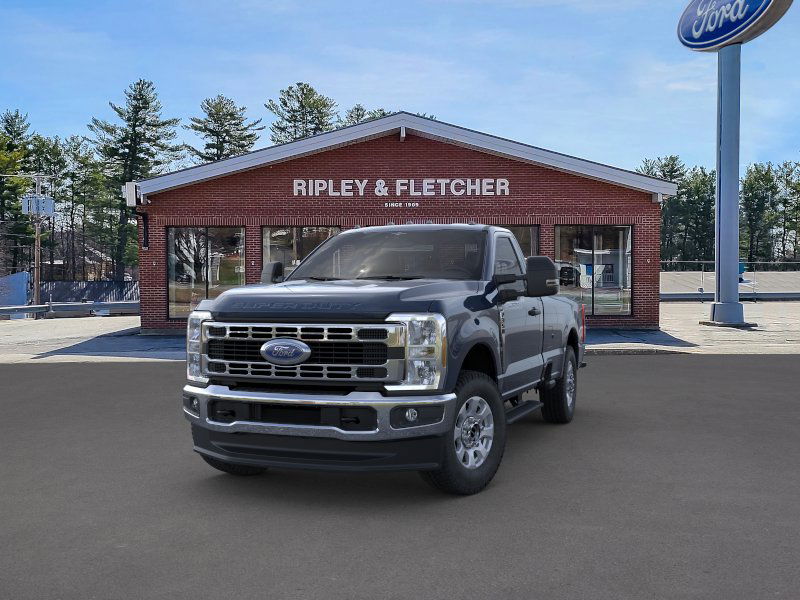 2025 Ford F-350 XLT photo 2