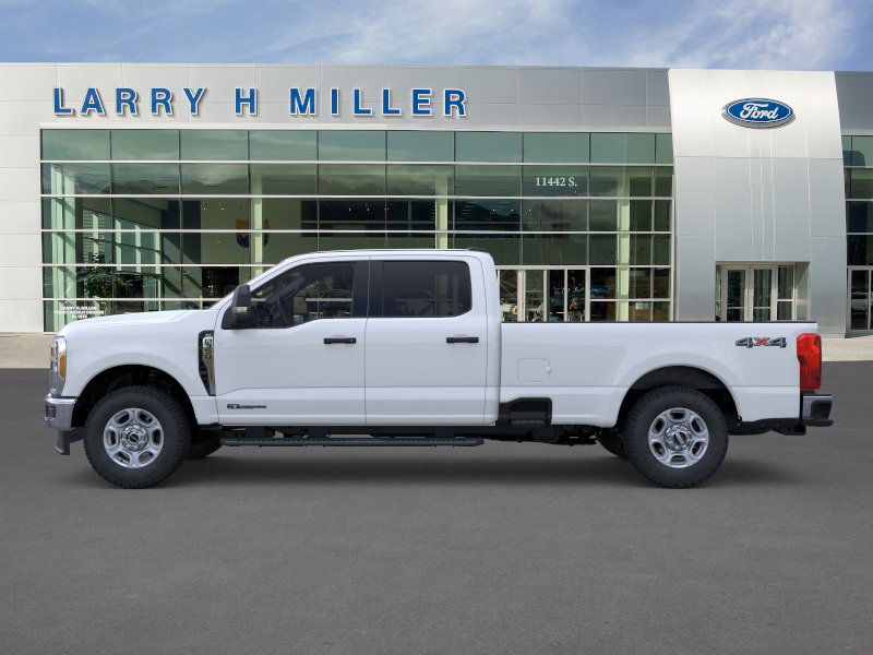 2026 Ford F-350 XLT photo 3