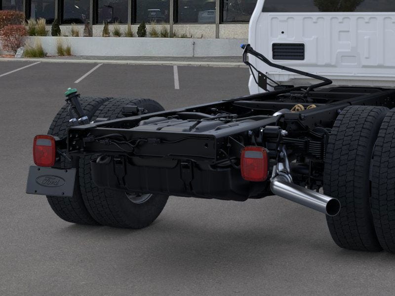2025 Ford F-550 Super Duty Chassis Cab XL - Photo 57