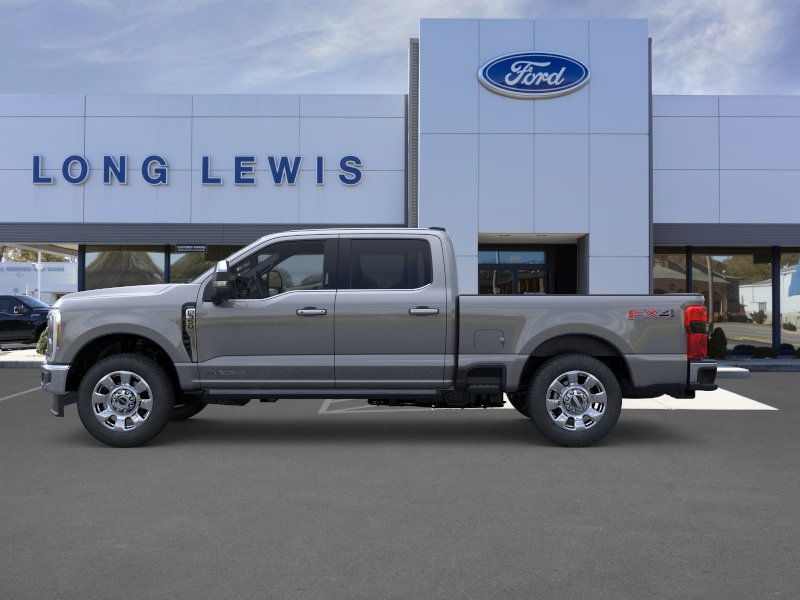 2025 Ford F-350 Lariat photo 3
