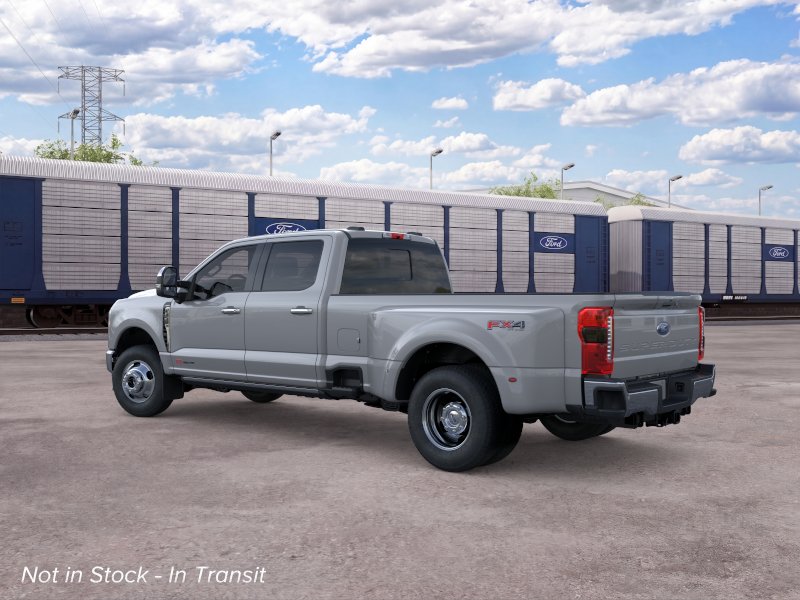 F-350 Lariat TRUCK