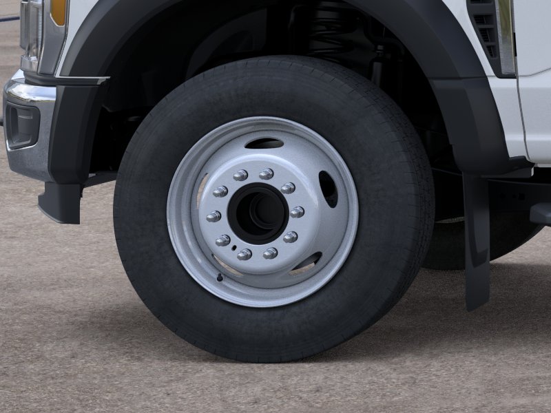 2025 Ford F-600 Super Duty Chassis Cab XL - Photo 41