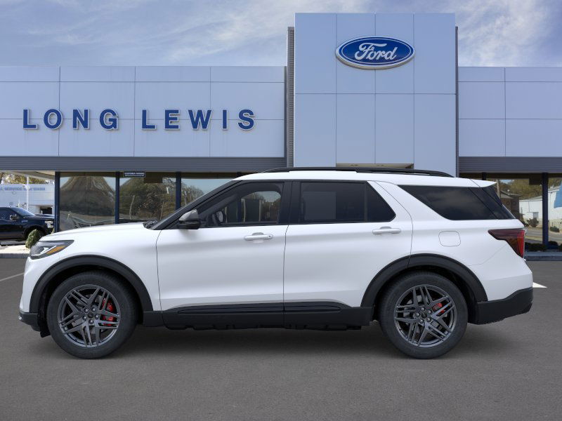 2025 Ford Explorer ST photo 3