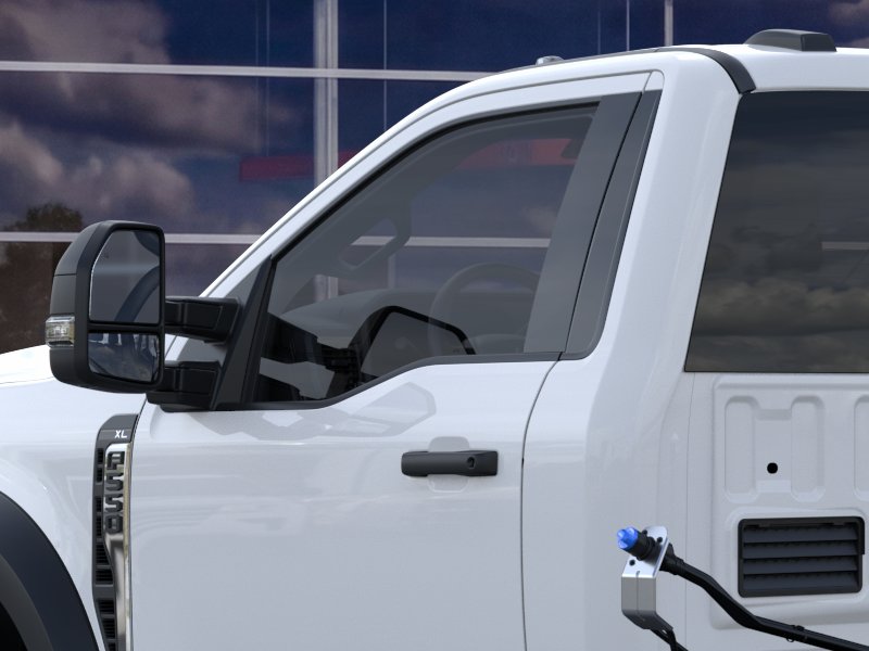 2025 Ford F-550 Super Duty Chassis Cab XL - Photo 33
