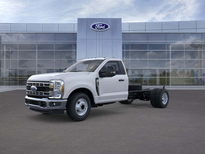 2026 Ford F-350 Super Duty Chassis Cab XL's photo