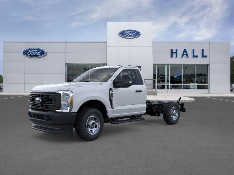 2026 Ford F-350 Super Duty Chassis Cab XL's photo