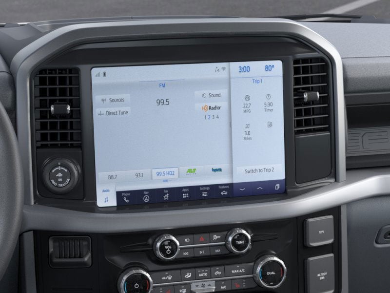 2025 Ford F-150 Lightning XLT - Photo 14