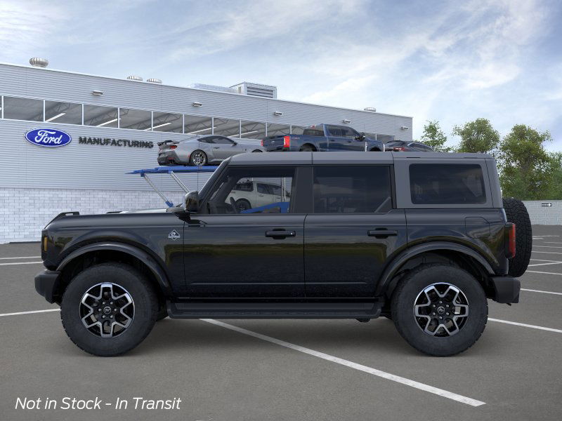 2025 Ford Bronco Outer Banks photo 3