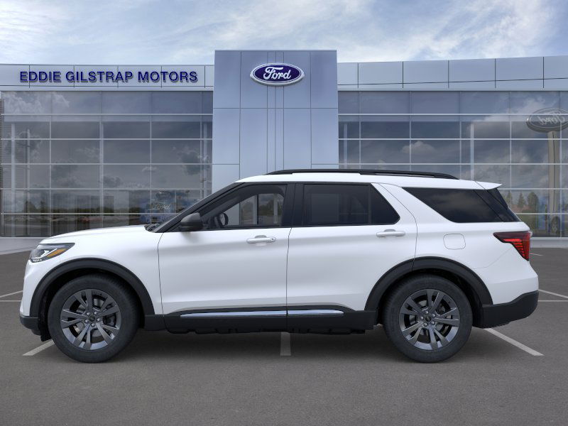 2025 Ford Explorer photo 3