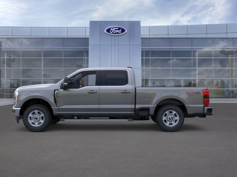 2026 Ford F-350 XLT photo 3