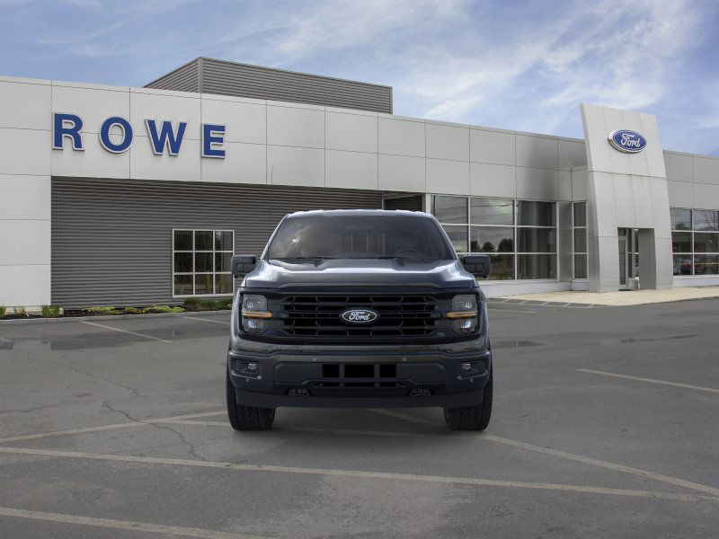 2025 Ford F-150 XLT photo 2
