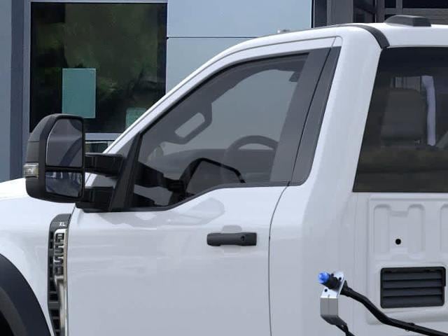 Thumbnail: 2025 Ford F-550 - 42