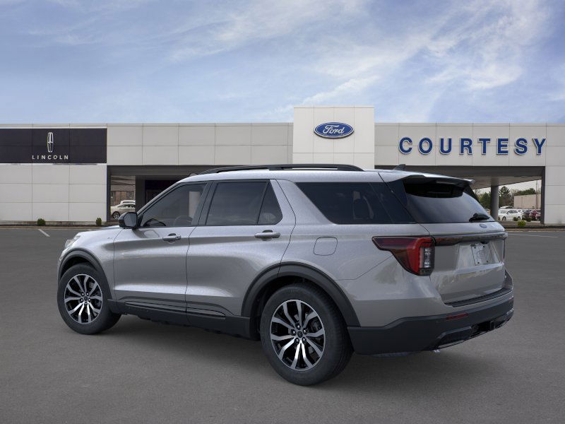 2026 Ford Explorer ST-Line photo 3